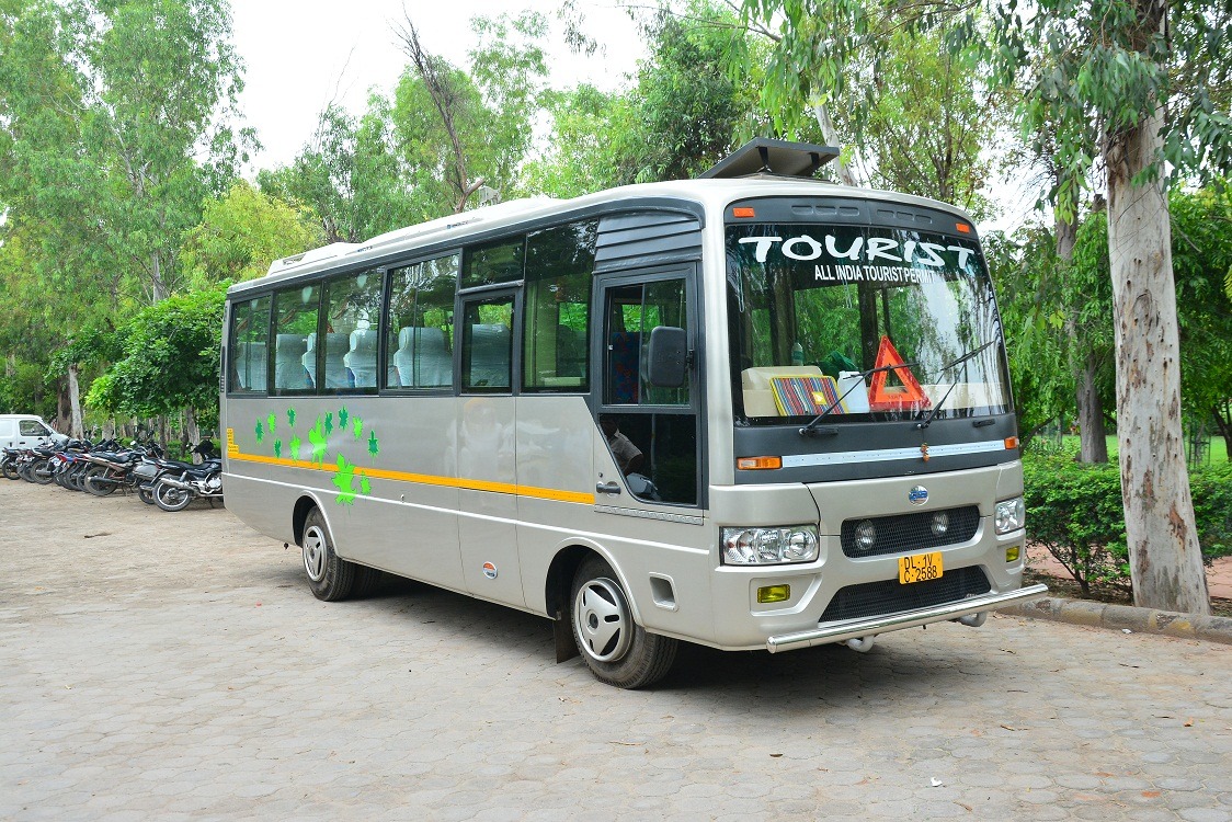 Mini Bus on hire, Mini Bus on Rent in India