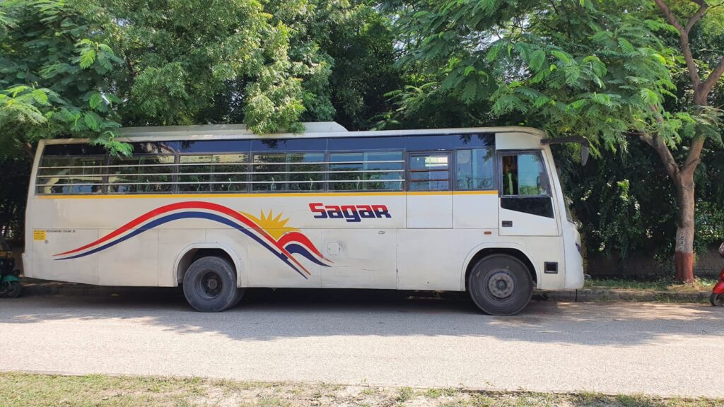 Bus on rent in Ghaziabad
